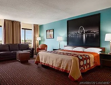 Super 8 By Wyndham Fairview Heights-st. Louis Motel