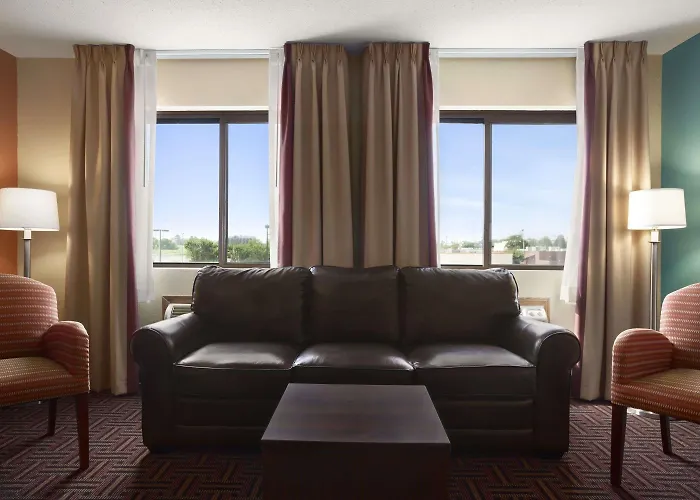 Super 8 By Wyndham Fairview Heights-st. Louis Motel 2*
