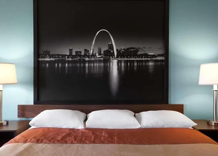 Super 8 By Wyndham Fairview Heights-st. Louis